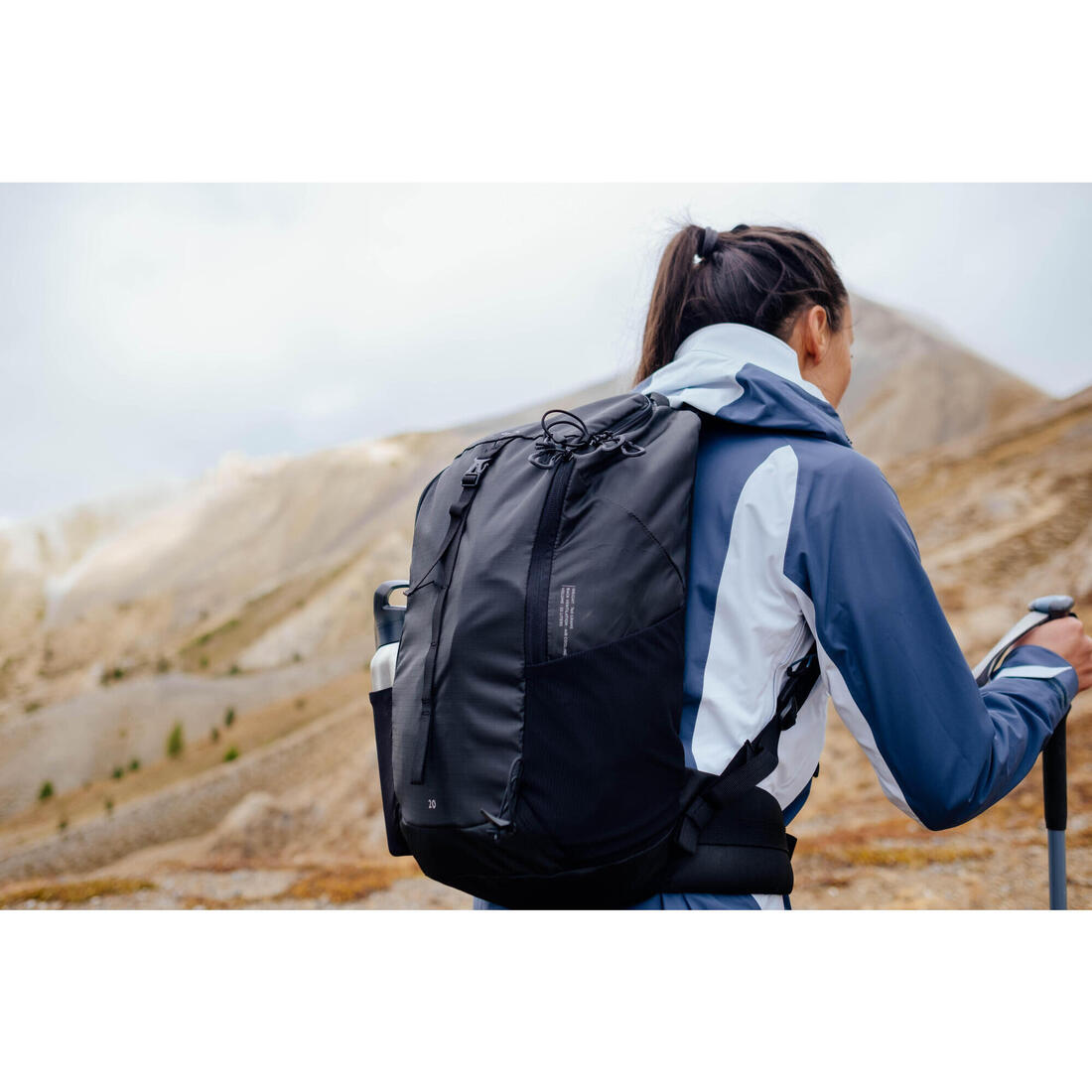 Sac à dos de randonnée montagne 20L, MH100 noir