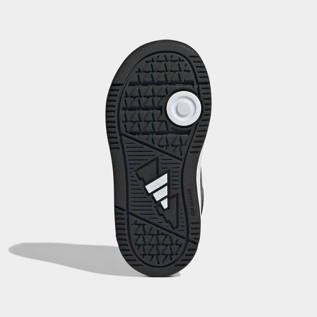Chaussure à scratch bébé