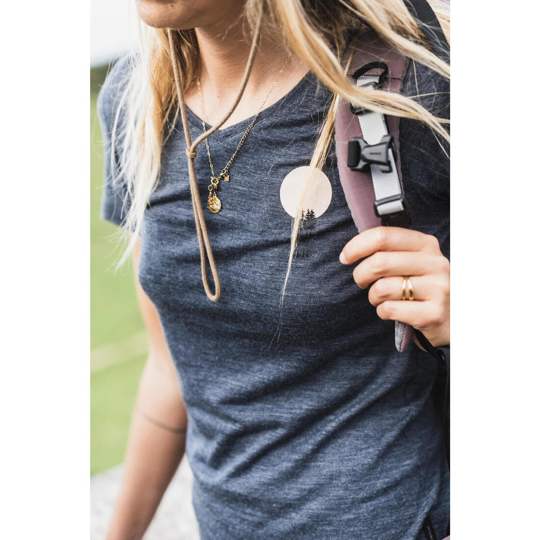 T-shirt de trek voyage - manches courtes - laine mérinos TRAVEL 100 bleu Femme