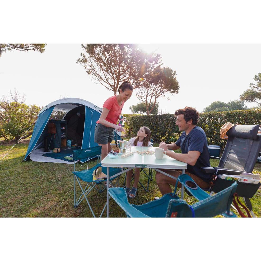TABLE DE CAMPING PLIANTE - 4 PERSONNES