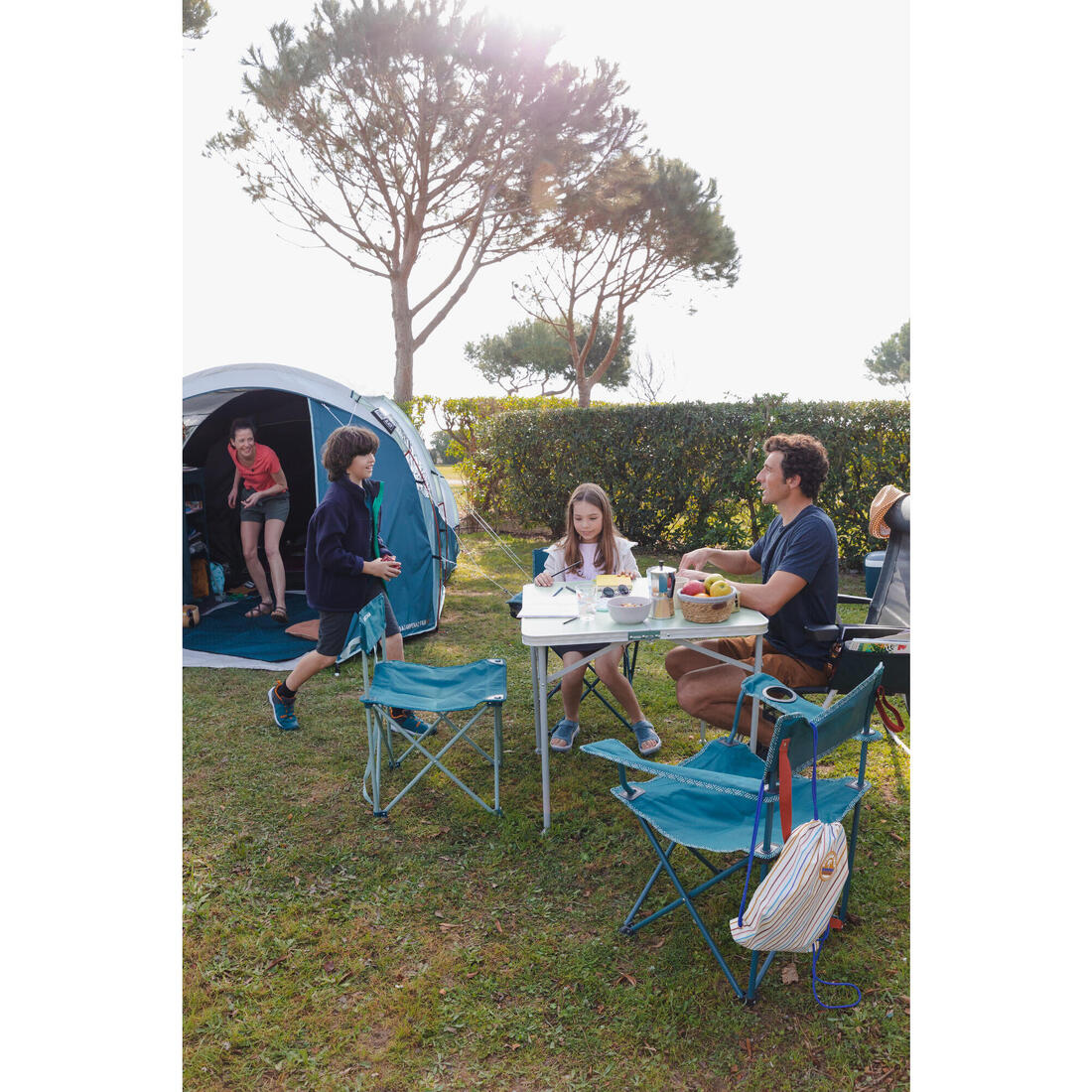 TABLE DE CAMPING PLIANTE - 4 PERSONNES