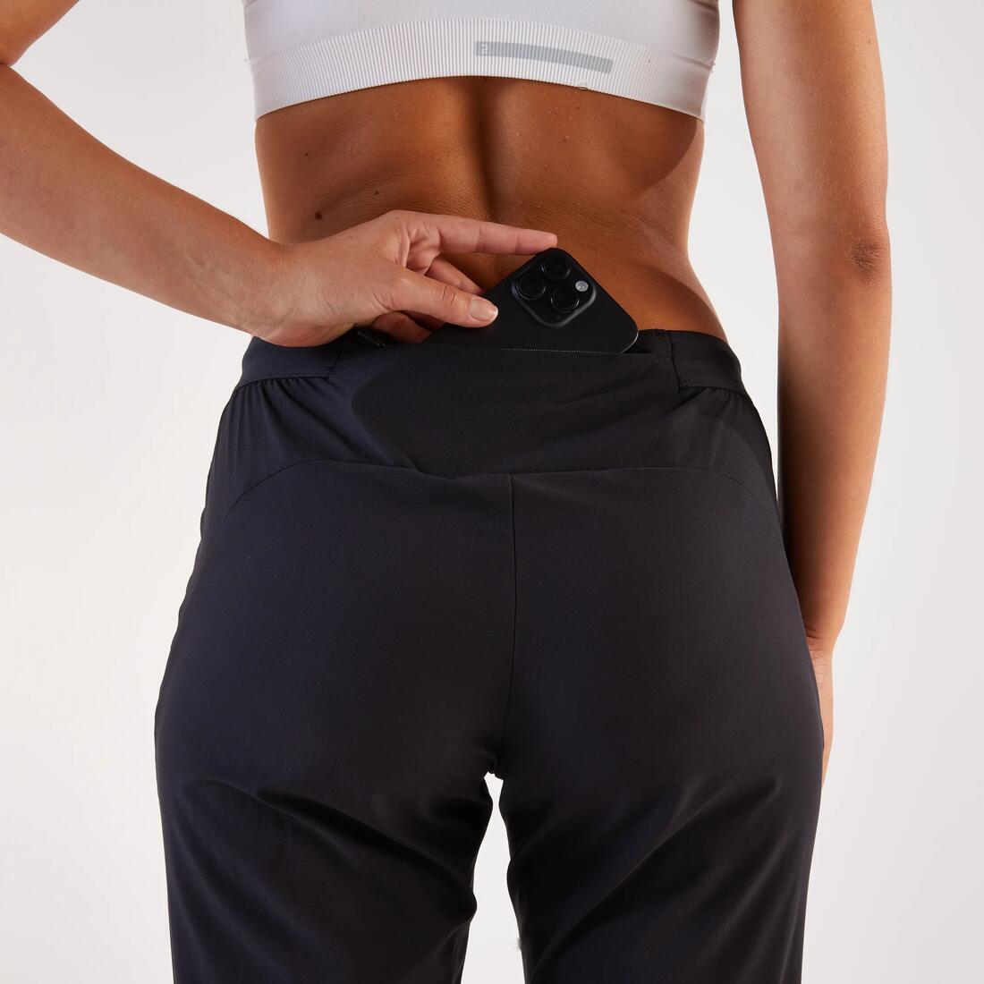 PANTALON RUNNING FEMME COUPE FITTEE - KIPRUN LIGHT NOIR