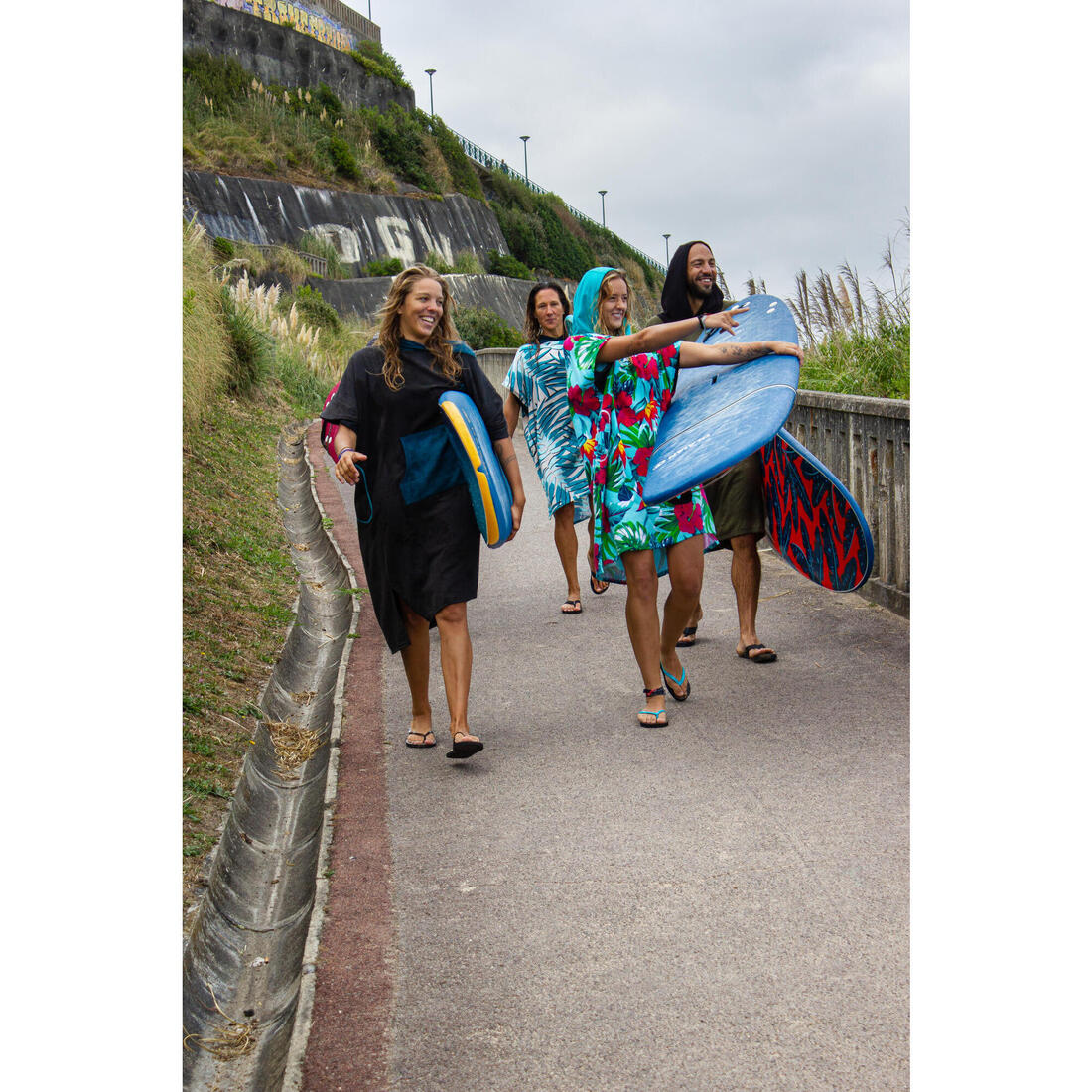 PONCHO SURF 550 JUNIOR (135 à 160 cm) Cali