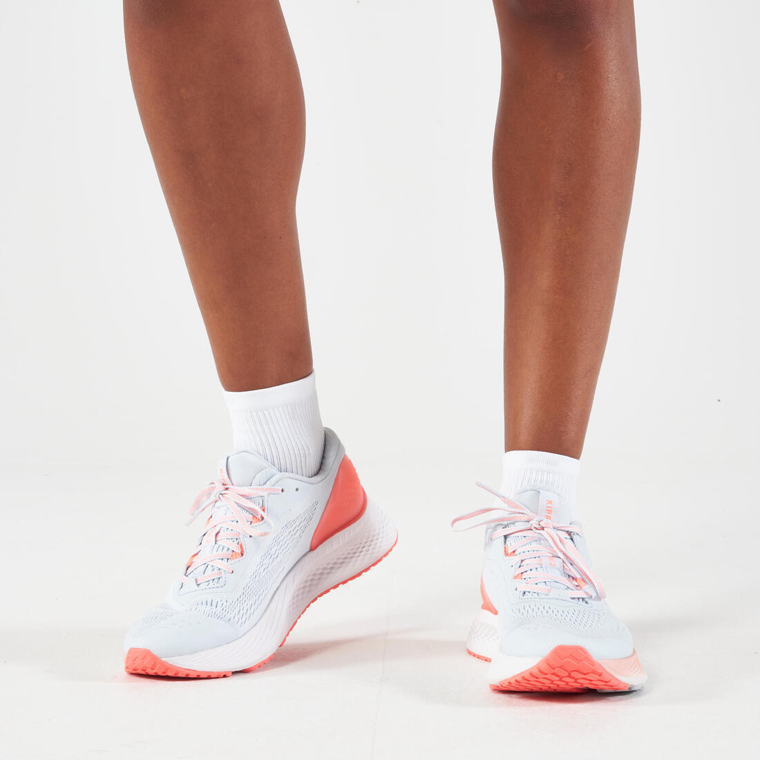 CHAUSSURE DE RUNNING FEMME KIPRUN KS 500 2  GRIS ET CORAIL