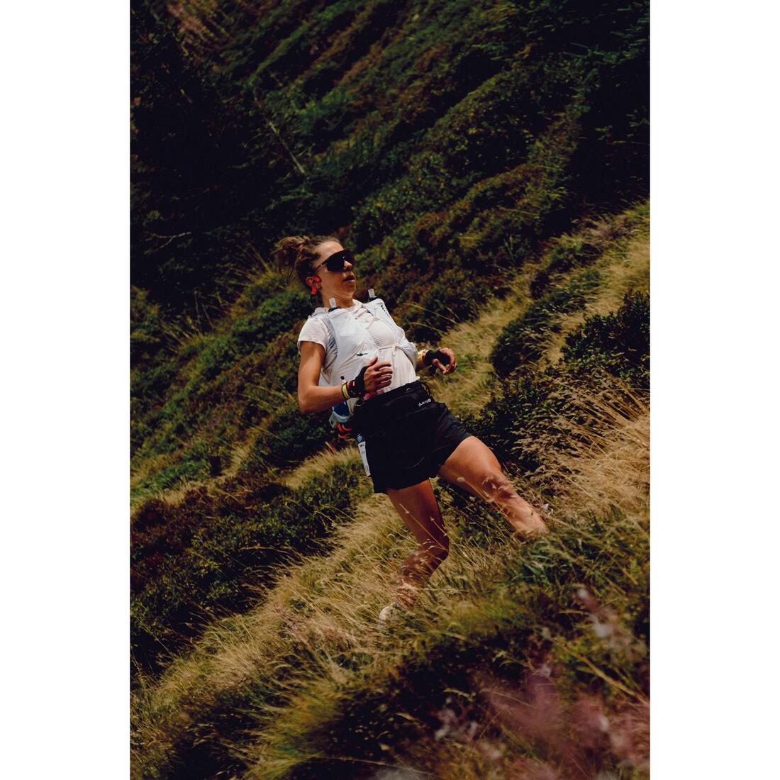 Short de running avec culotte intégrée performance Femme, Kiprun Proteam noir