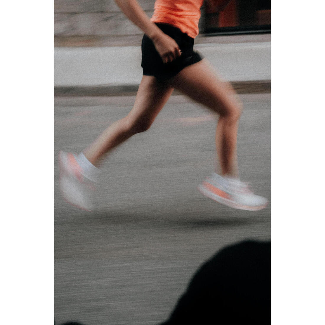 CHAUSSURE DE RUNNING FEMME KIPRUN KS 500 2  GRIS ET CORAIL