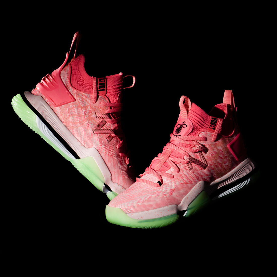 CHAUSSURES DE BASKETBALL NBA LOS ANGELES LAKERS TIGE MID - SE900