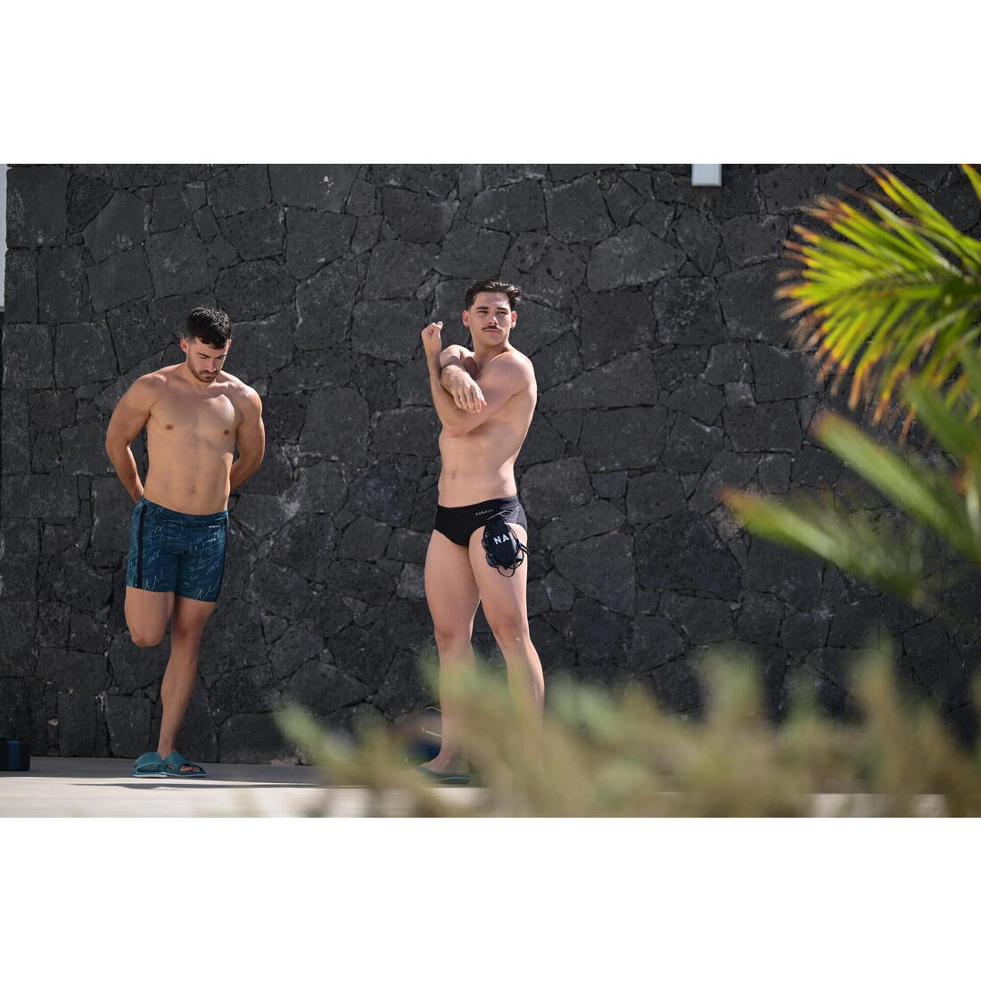 Tongs de Piscine Homme - Tonga 500 - Electrique Bleu