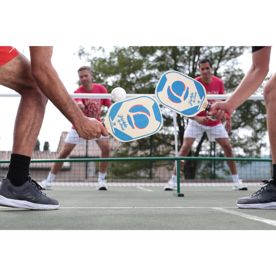 Balle de pickleball blanche