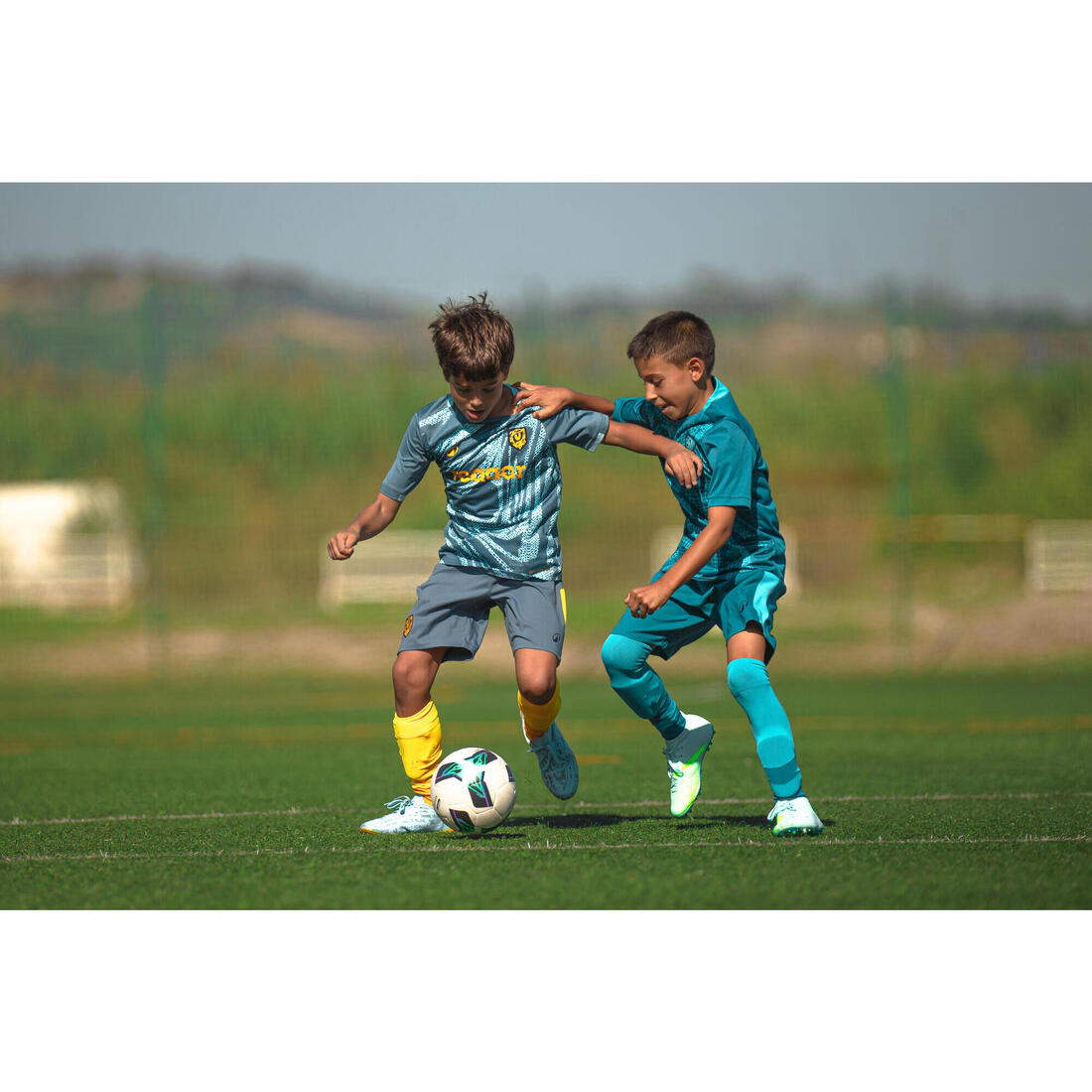 SHORT DE FOOTBALL ENFANT VIRALTO KIDS GRIS BANDE