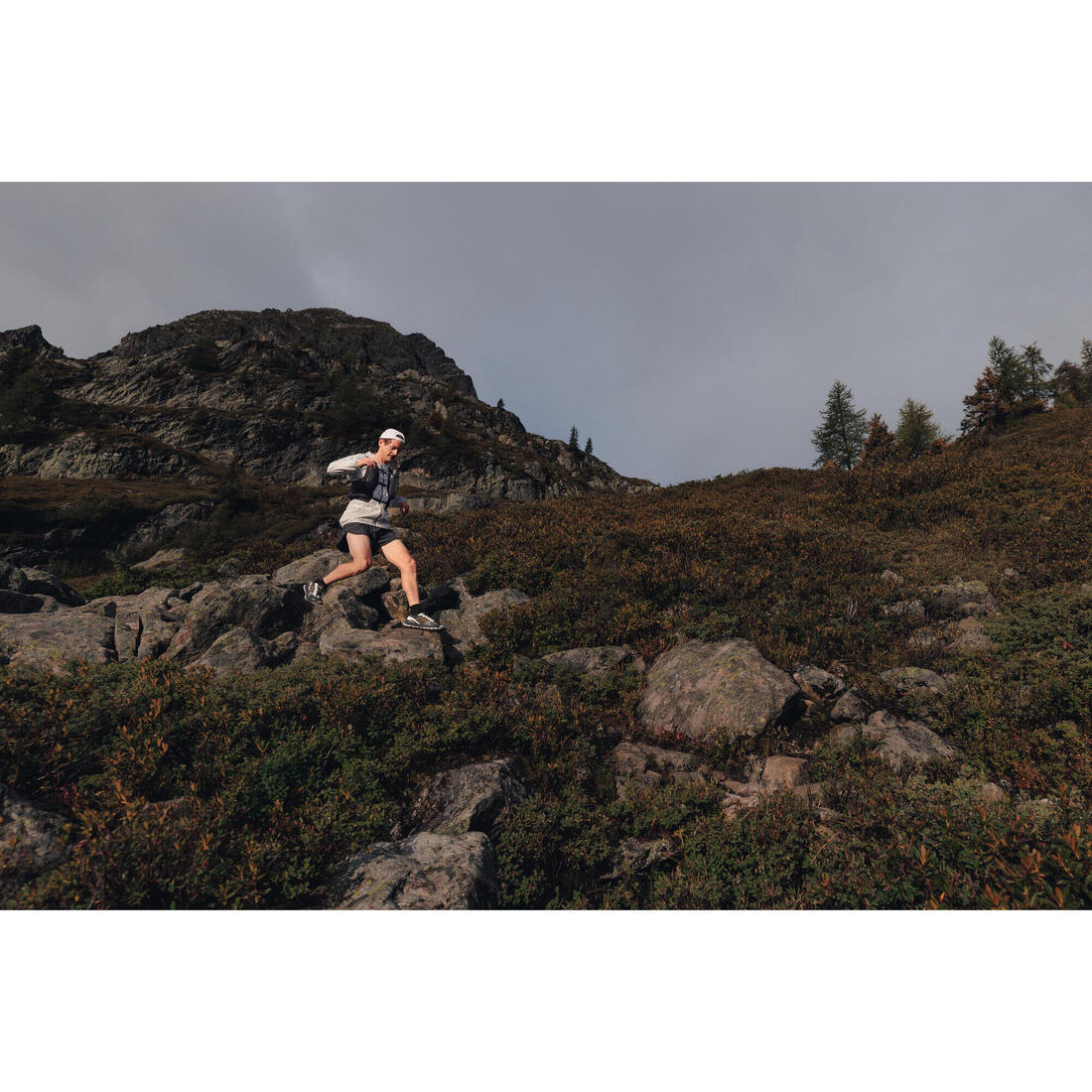 Chaussures de running trail homme, Kiprun mt3, noir blanc