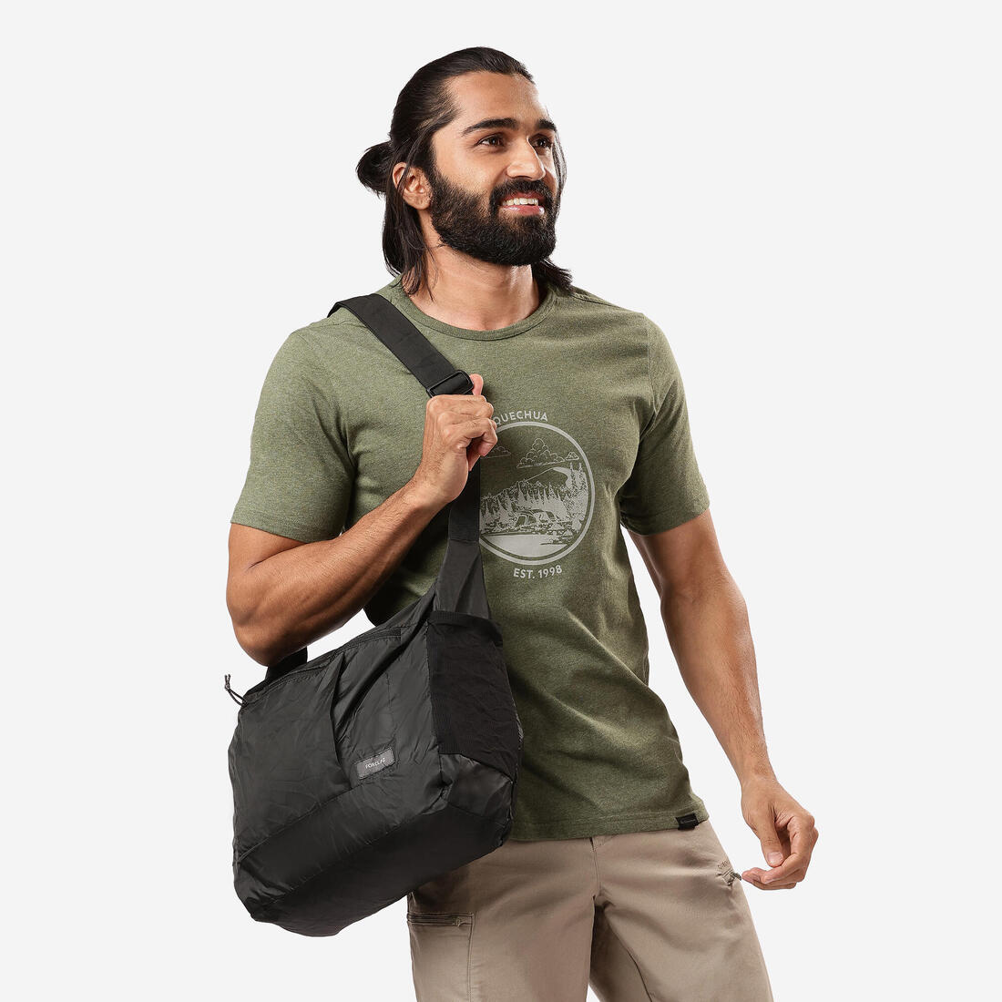 Besace compacte de trek voyage TRAVEL 15L noire