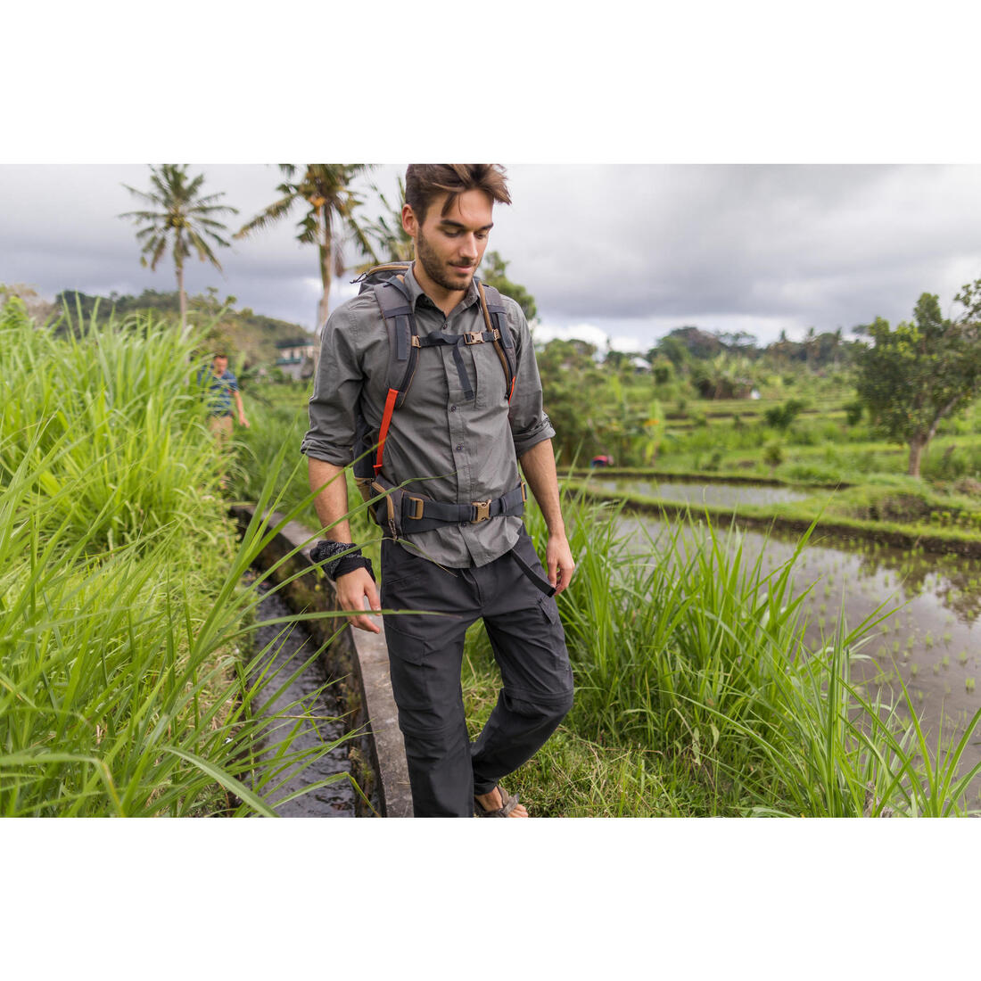 Chemise de trek voyage - TRAVEL 500 MODUL manches longues kaki homme