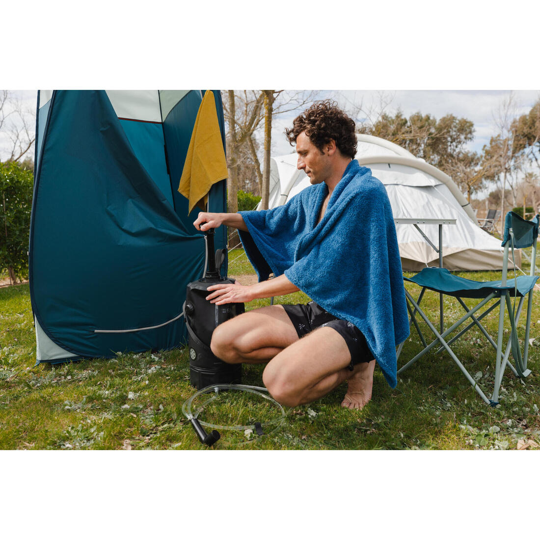 Douche pression solaire pour le camping - 10 litres