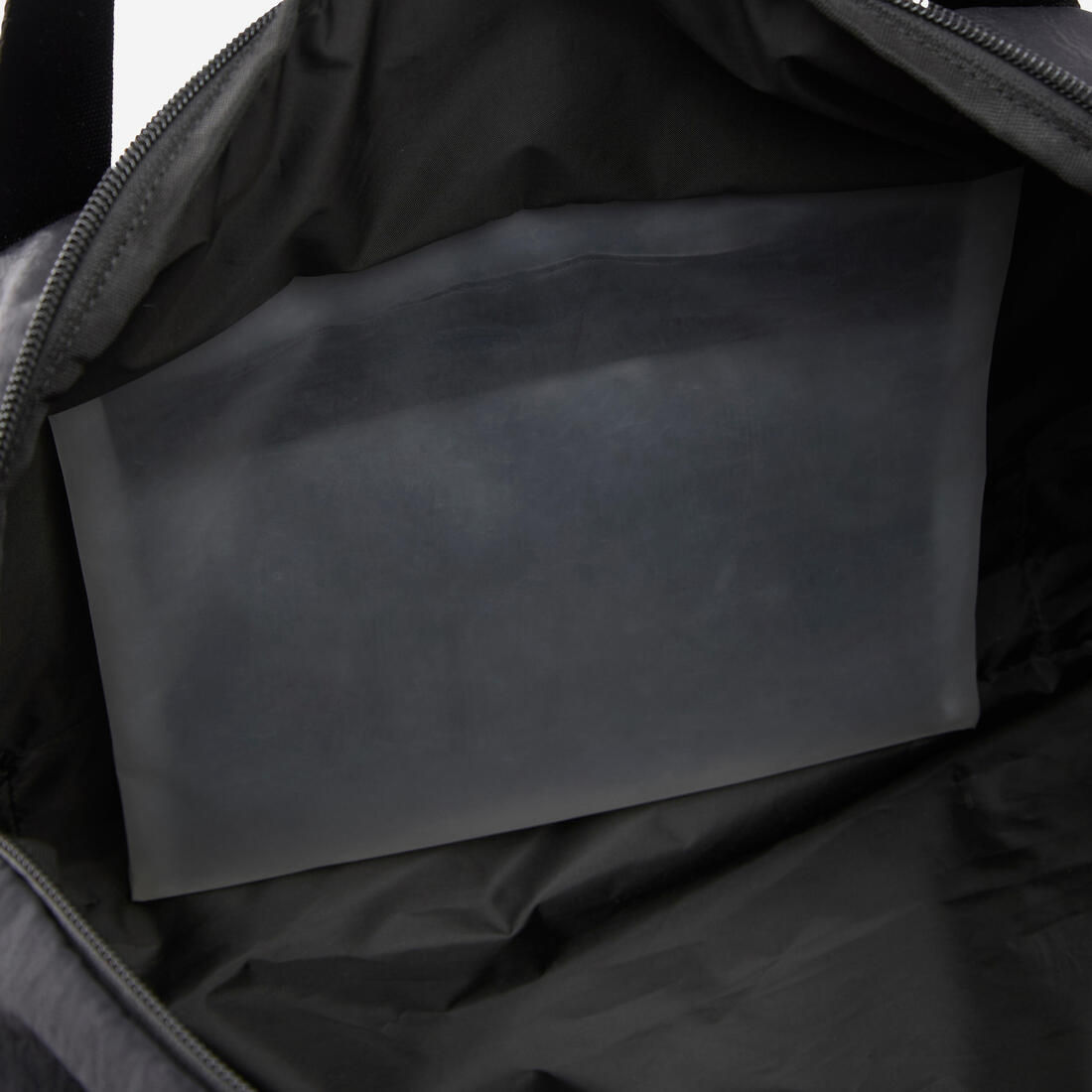 Sac de sport à bandoulière avec poche étanche 28L