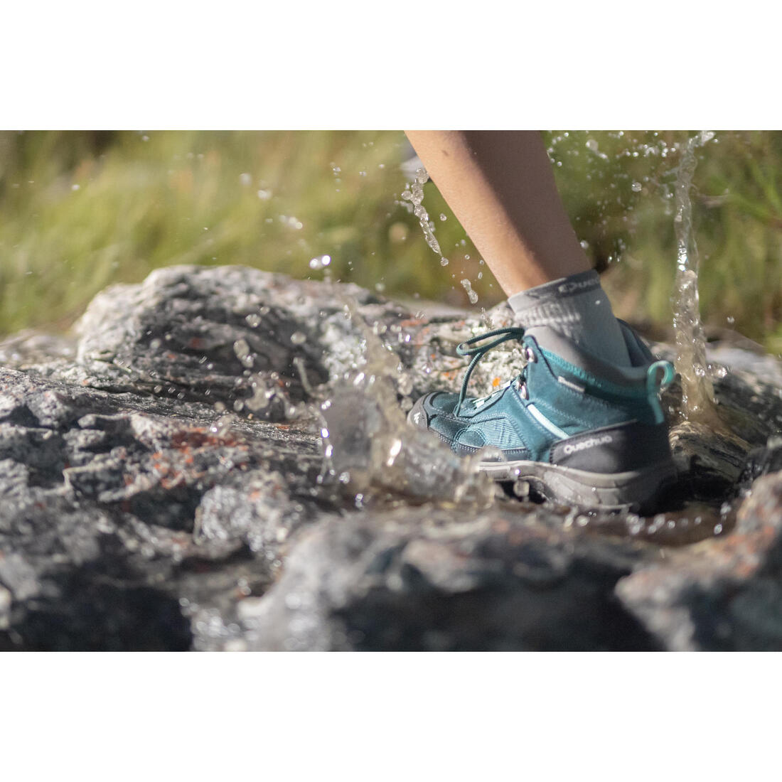 Chaussures imperméables de randonnée montagne - MH100 Mid Turquoise - Femme