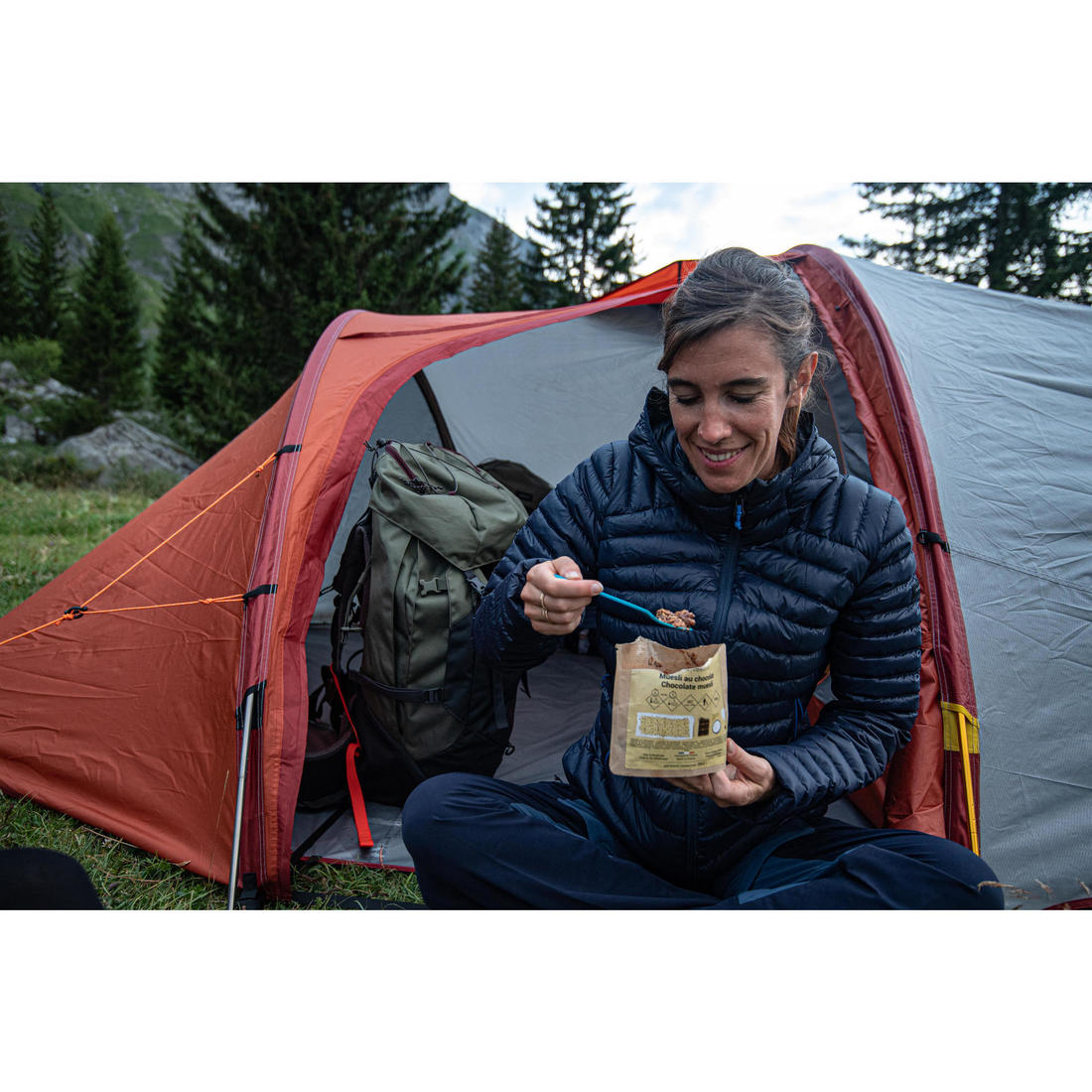 Doudoune à capuche en duvet de trek montagne - mt100 -5 °c - femme