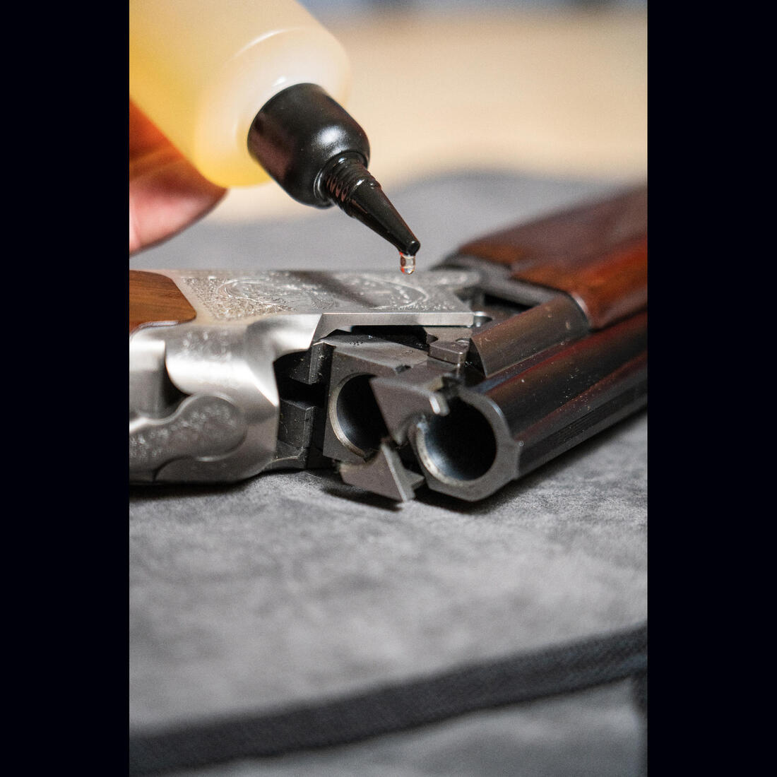 Huile en burette 100 ml pour armes