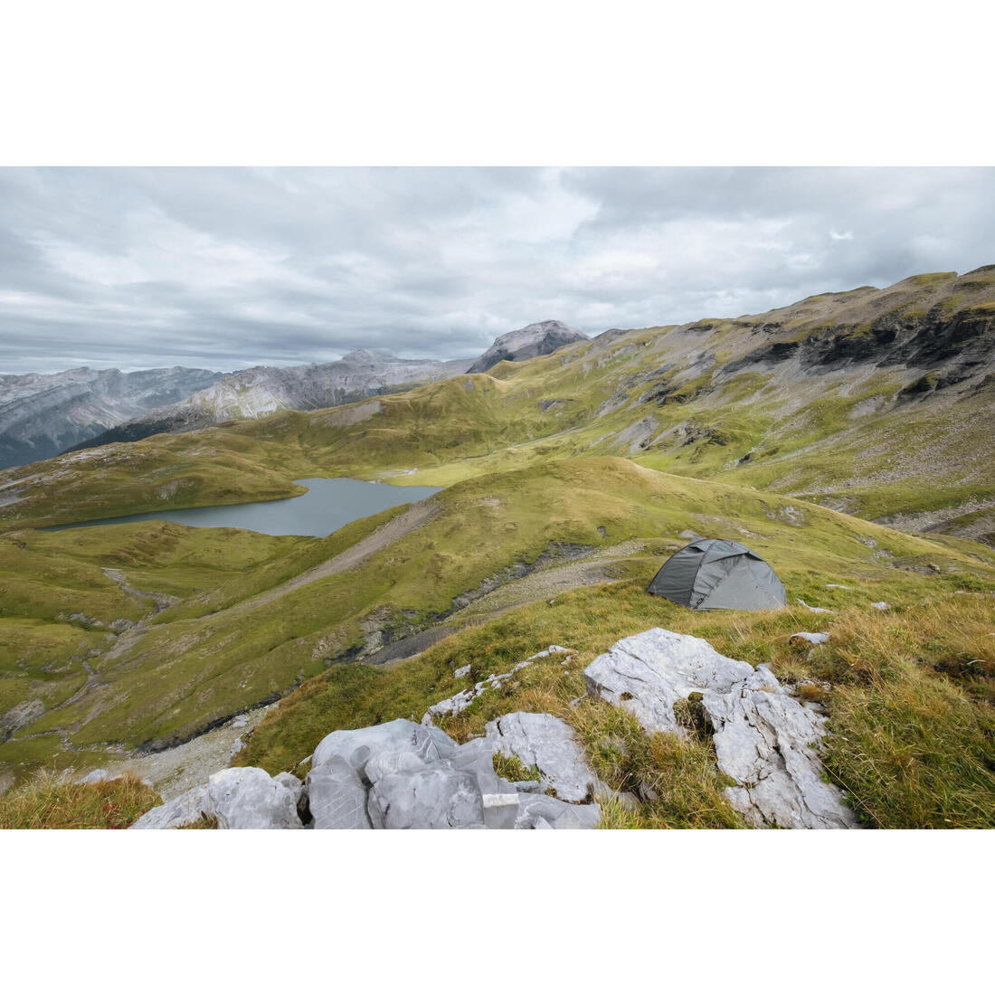Tente dôme de trekking 2 places, MT500