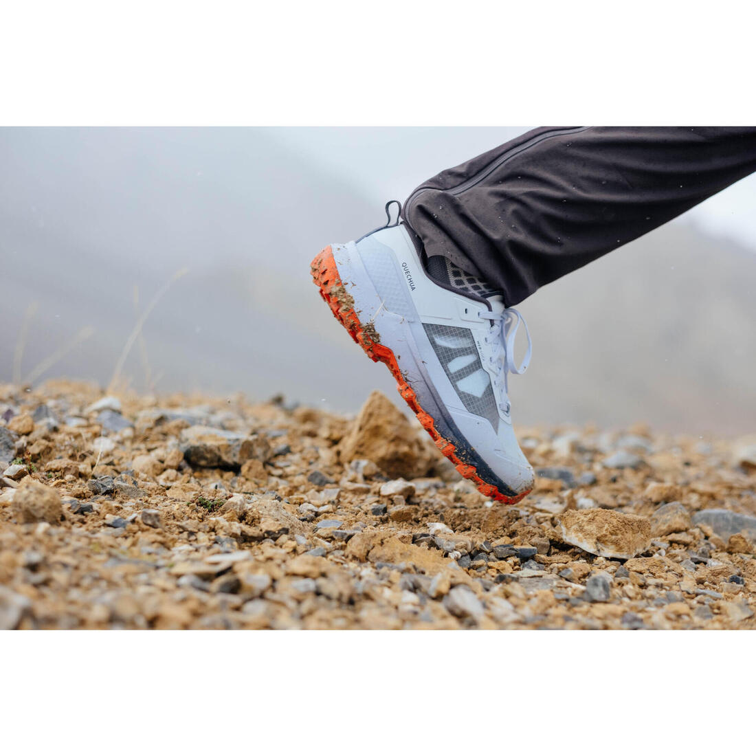 Chaussures de randonnée montagne légères homme, MH500 Light