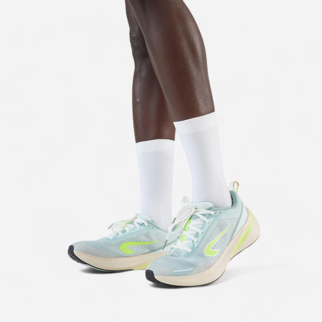 Chaussures de Running Femme, Kiprun Kipcore blanche