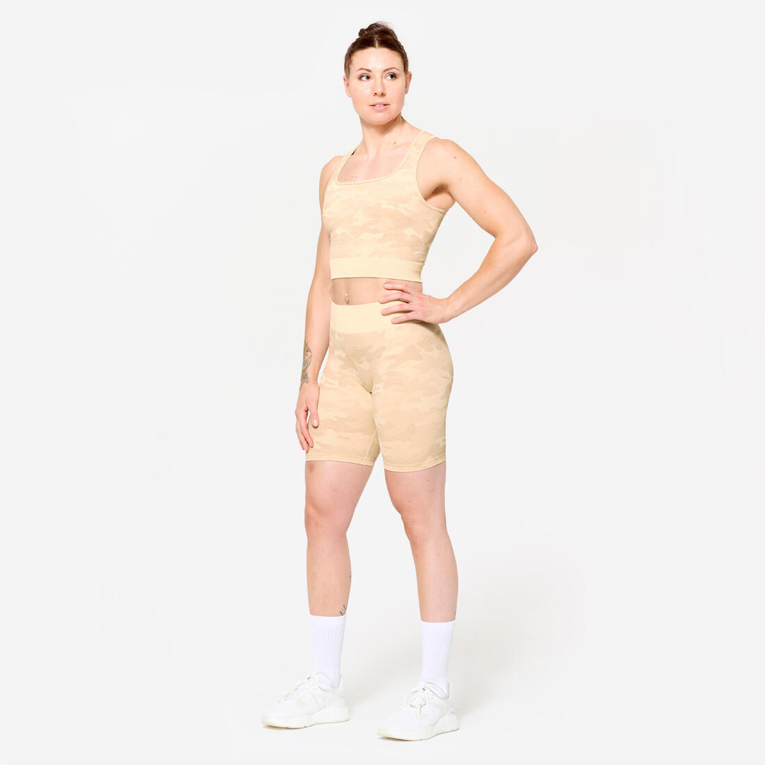 Short de fitness motif camo