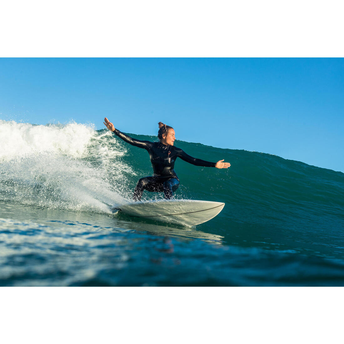 SHORTBOARD 900 6'1" 33 L . Livrée avec 3 ailerons FCS2