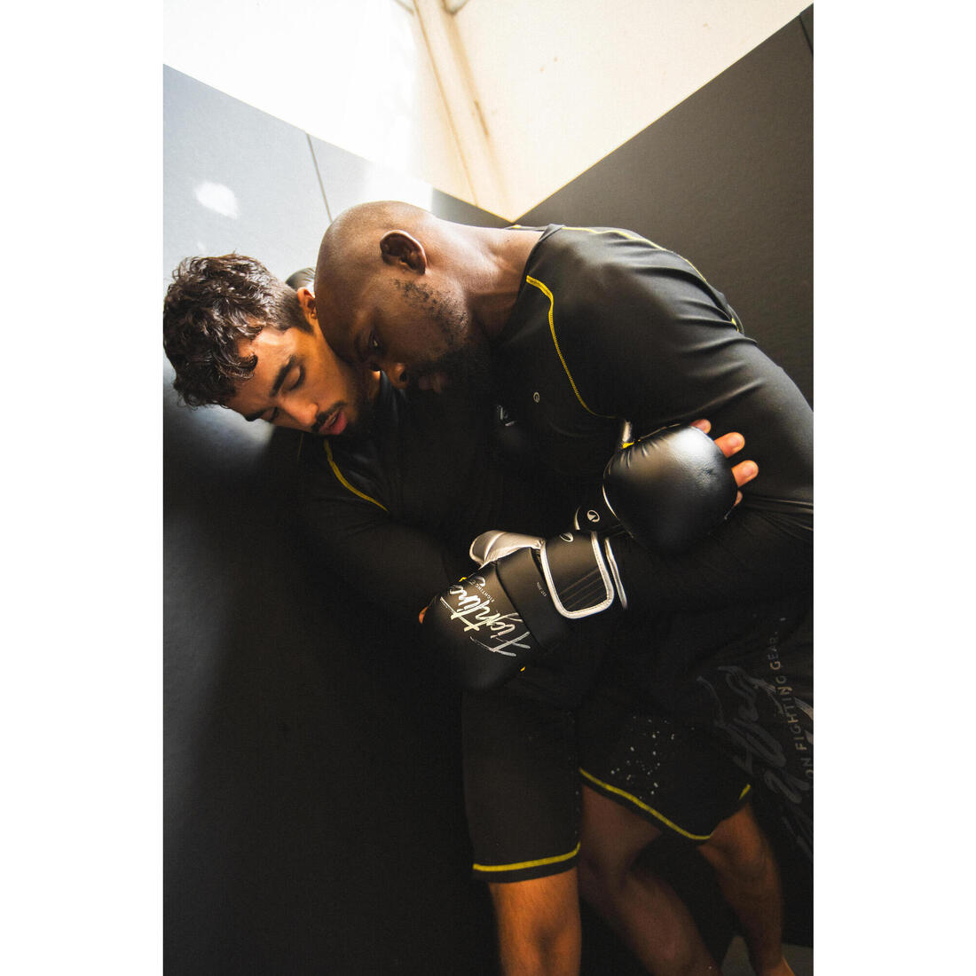 Rashguard de MMA et grappling homme, noir fumé et jaune
