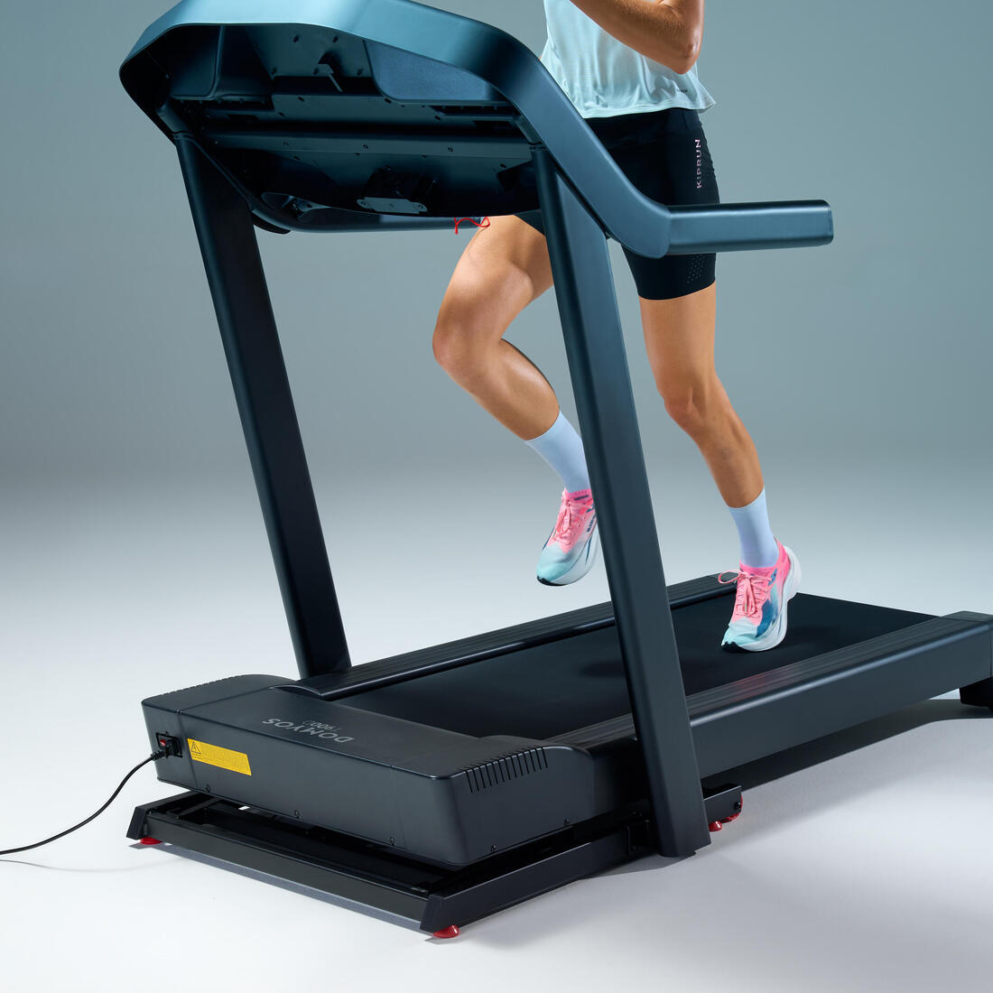 Tapis de course pliable et inclinable 18km/h, T900D