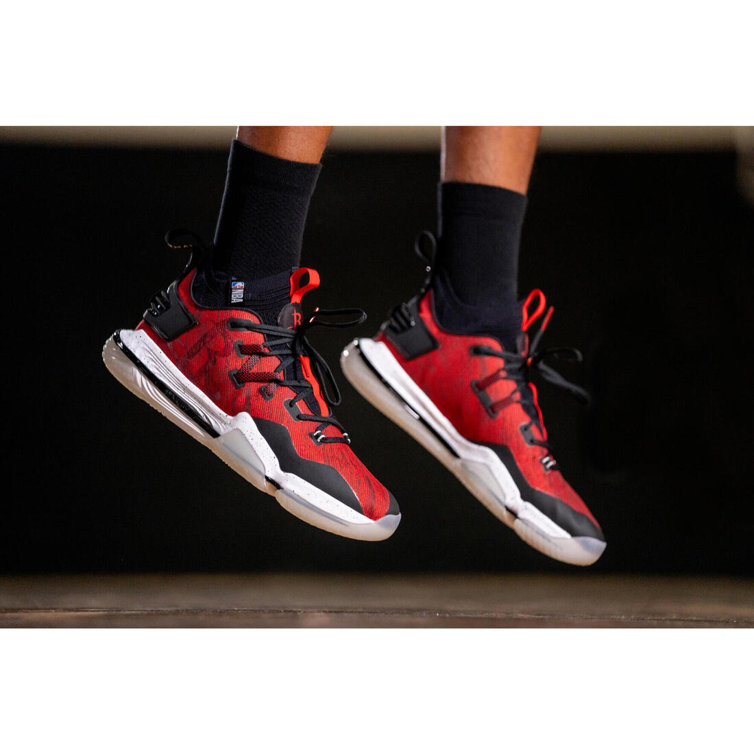 CHAUSSURES DE BASKETBALL NBA LOS ANGELES LAKERS TIGE MID - SE900