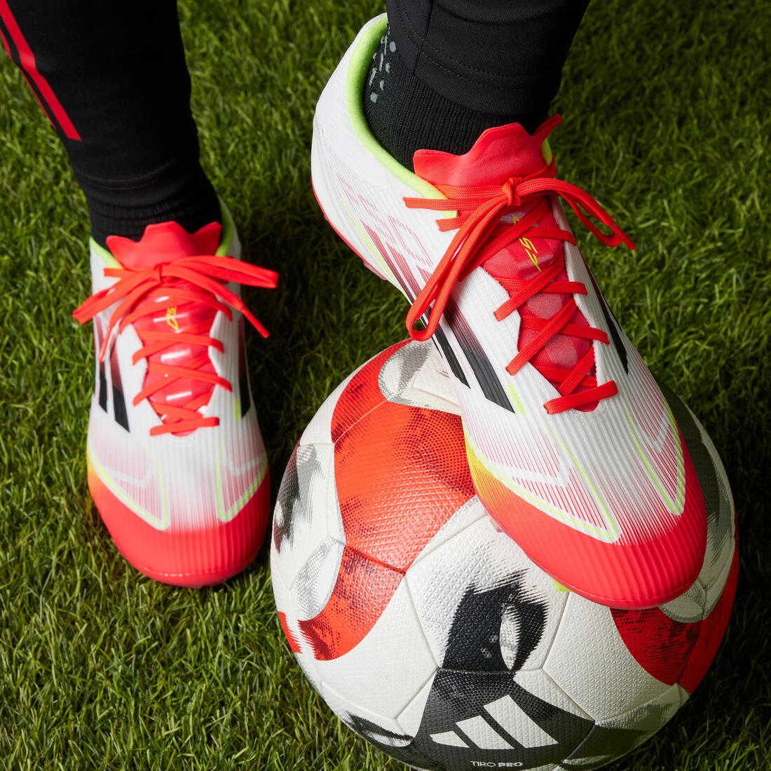 Chaussure F50 League FG/MG Adulte Blanche