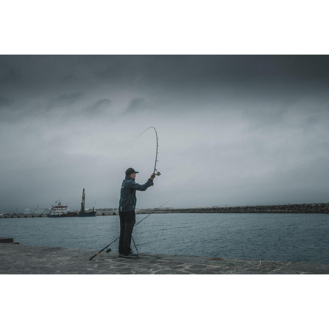 CANNE PÊCHE EN MER AU POSÉ DU BORD SEACOAST-5 390 telesco