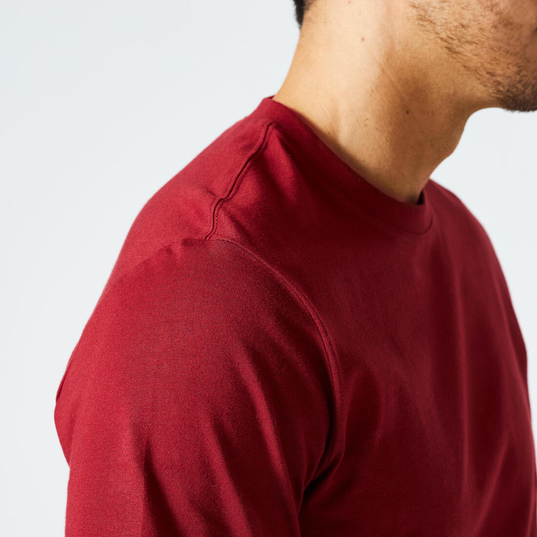 T-shirt fitness homme col rond manches courtes