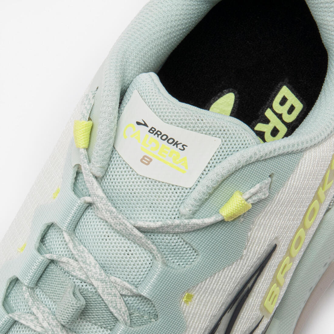 Chaussures de running trail femme, Brooks caldera 8, blanc et bleu