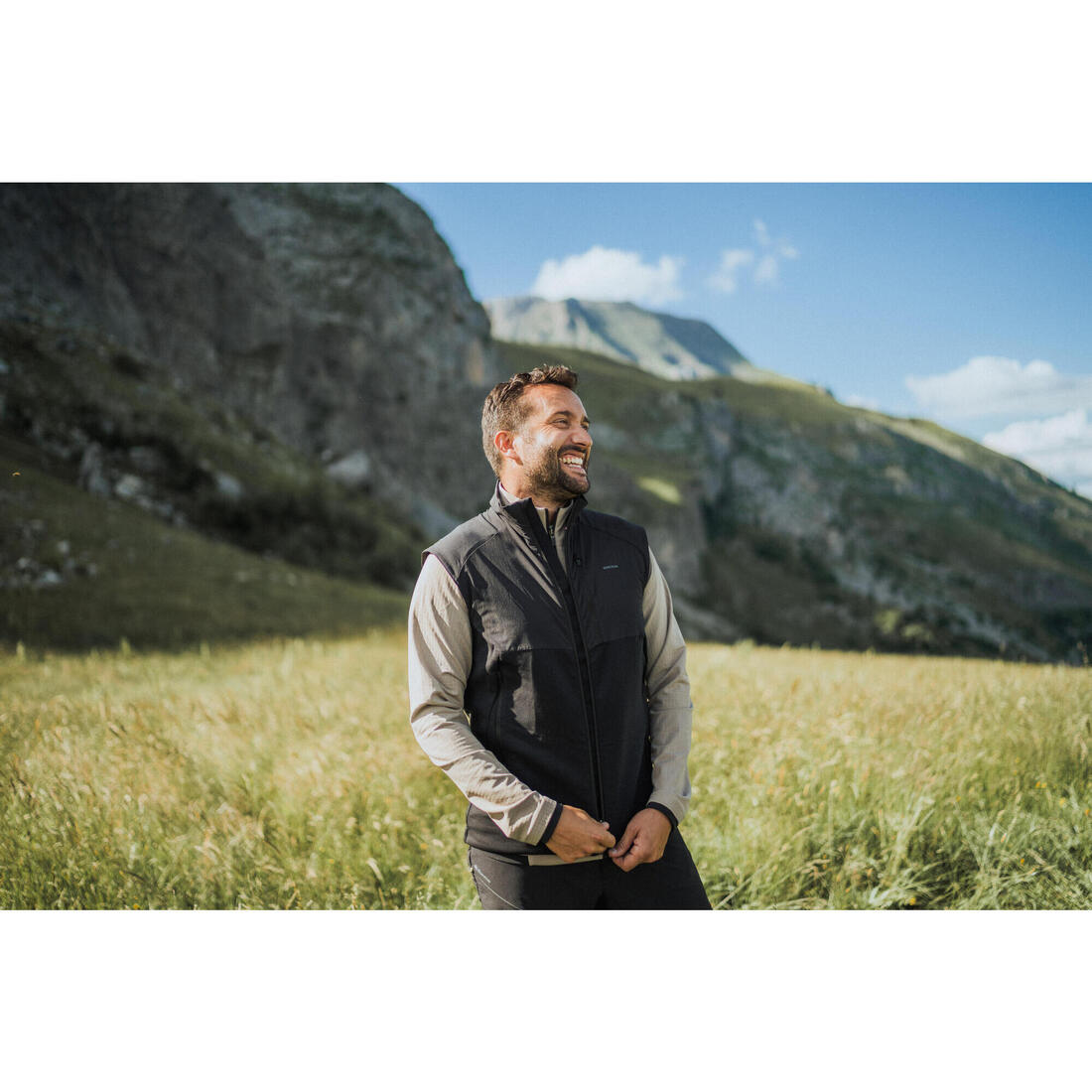 Gilet polaire de randonnée chaud homme, MH500 noir