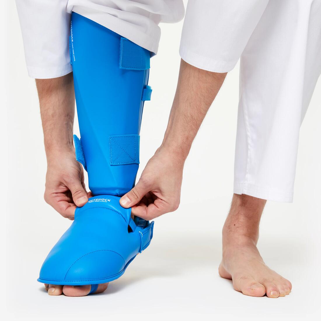 PROTÈGE-TIBIA PIED KARATÉ 900