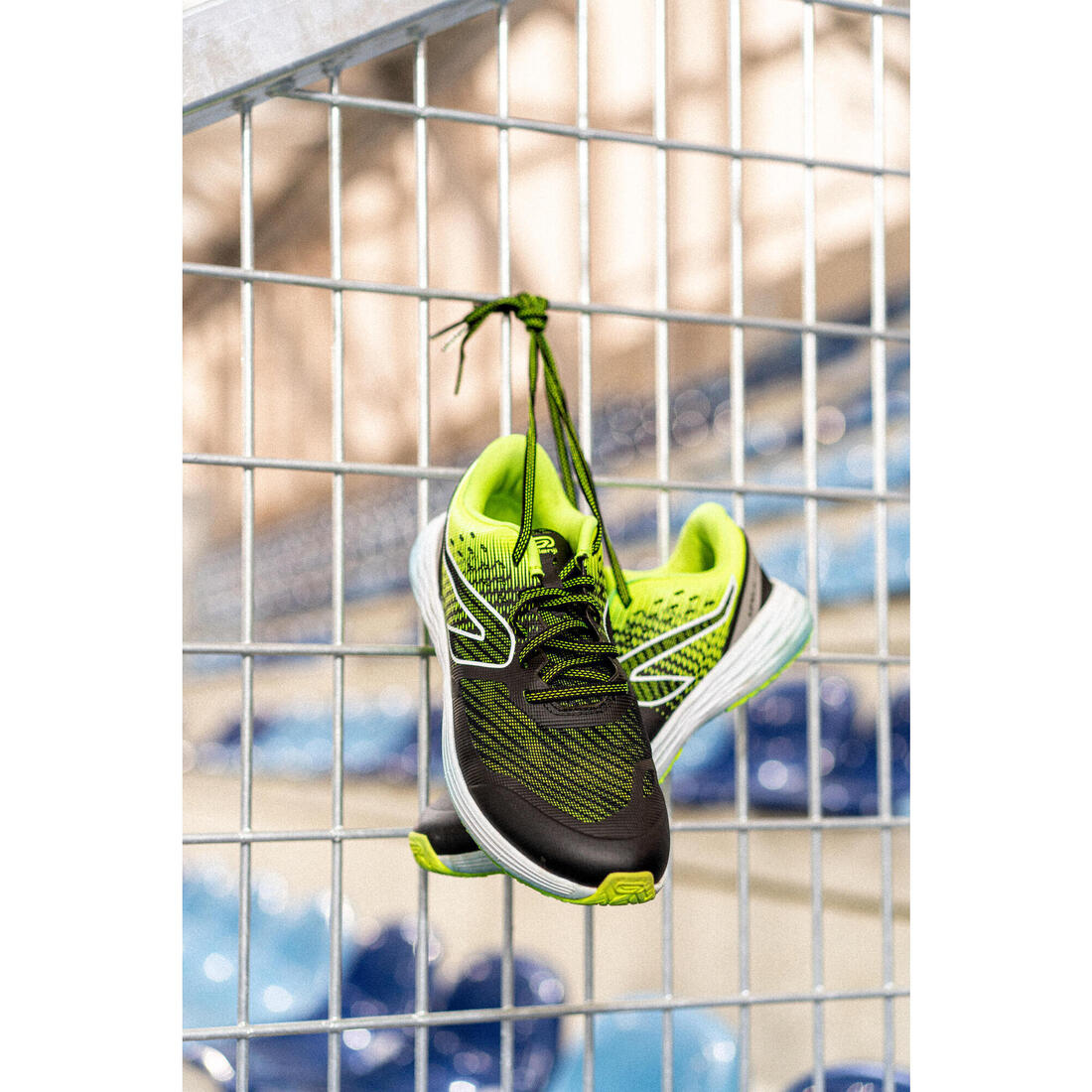 Chaussures de running Enfant -  Kiprun fast noires jaunes