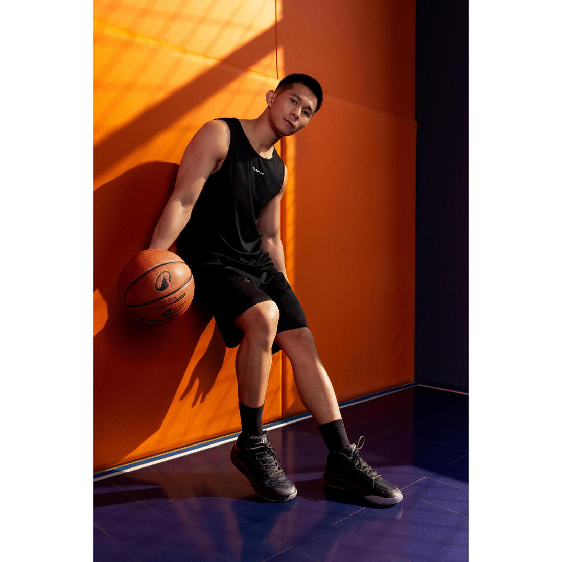 Chaussure de basketball ESSENTIAL 100 ADULTE - noir