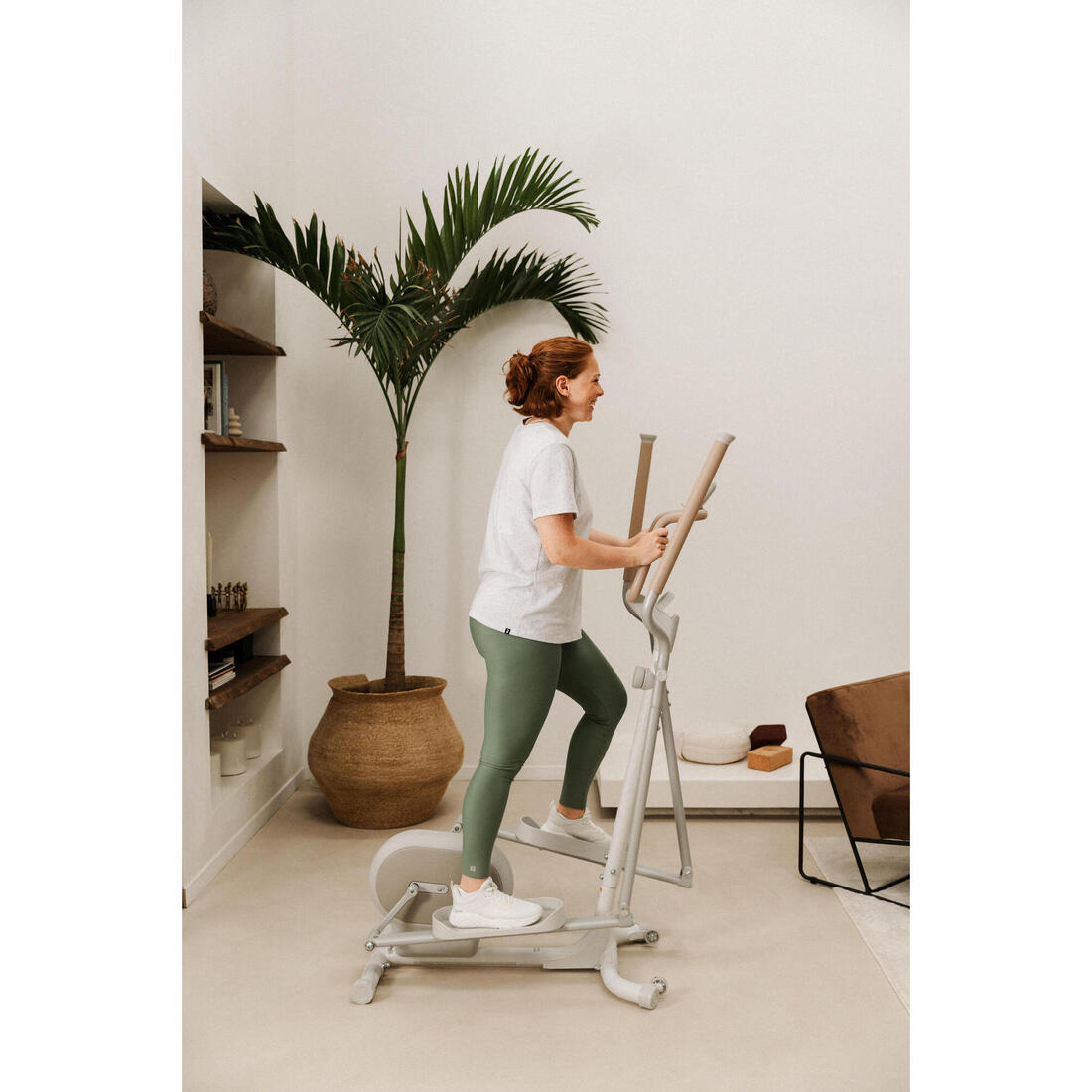 Vélo elliptique connecté, Initial Elliptical 100