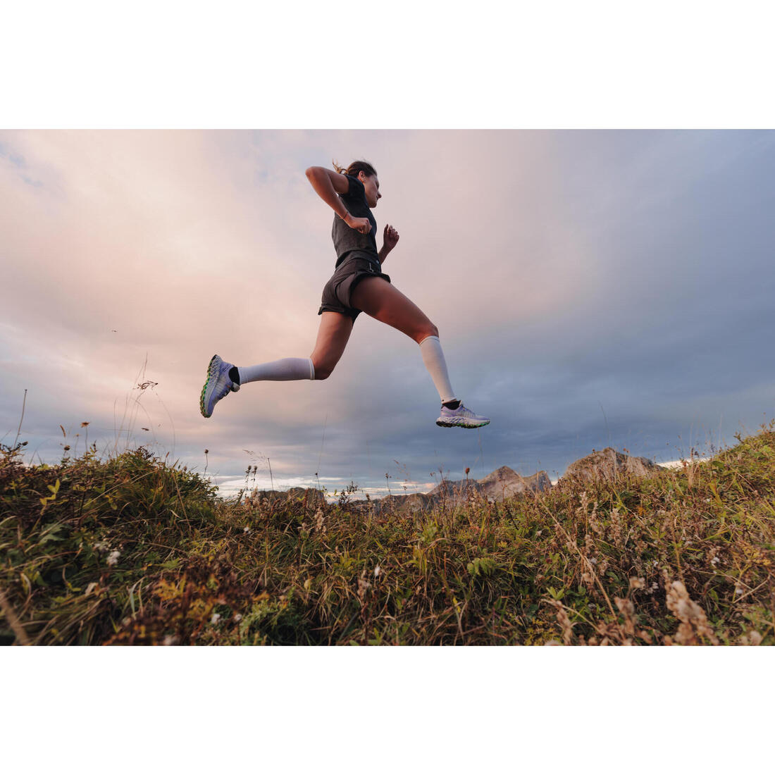 T-shirt running & trail sans couture femme - kiprun run 500 confort slim