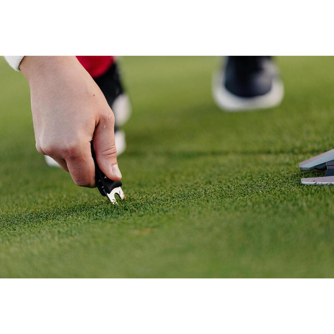 Relève pitch golf automatique - INESIS
