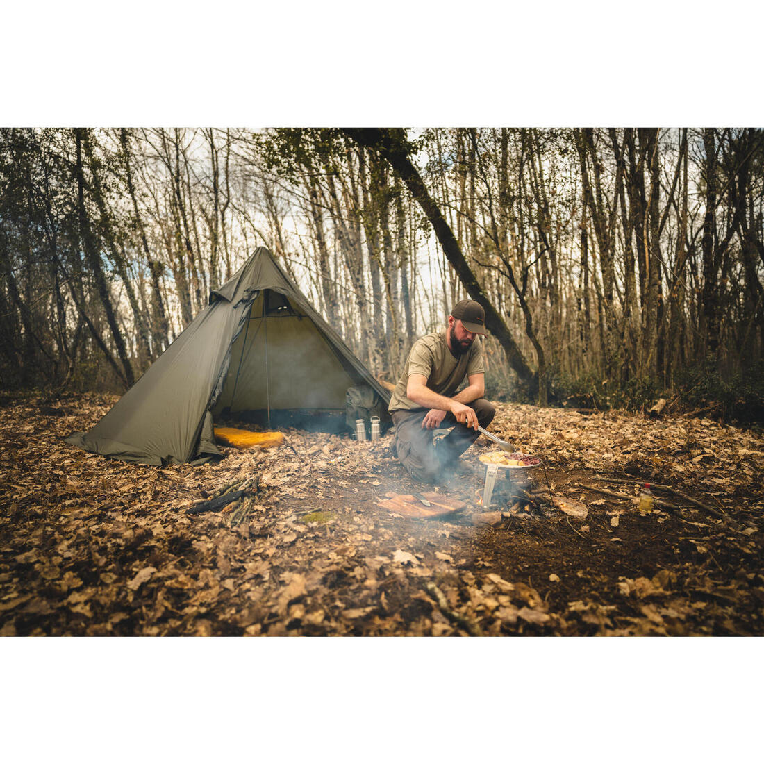 Plancha Poele cuisson sur feu trépied 30 cm Bushcraft acier inoxydable