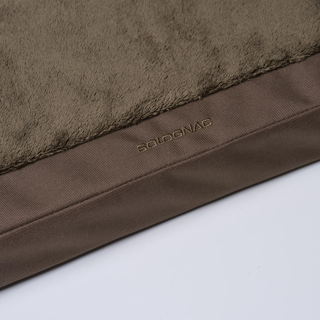 Tapis Chien épaisseur 6cm  marron 900