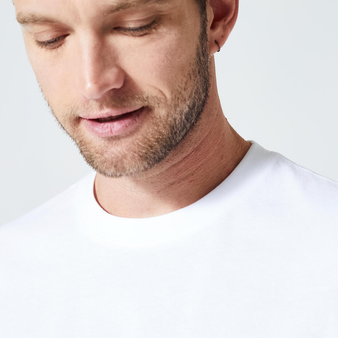 T-shirt fitness homme col rond manches courtes