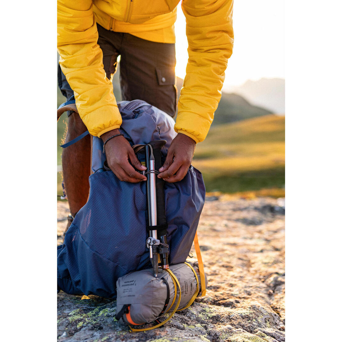 Sac à dos léger de trekking homme 50+10 l - MT900 Light