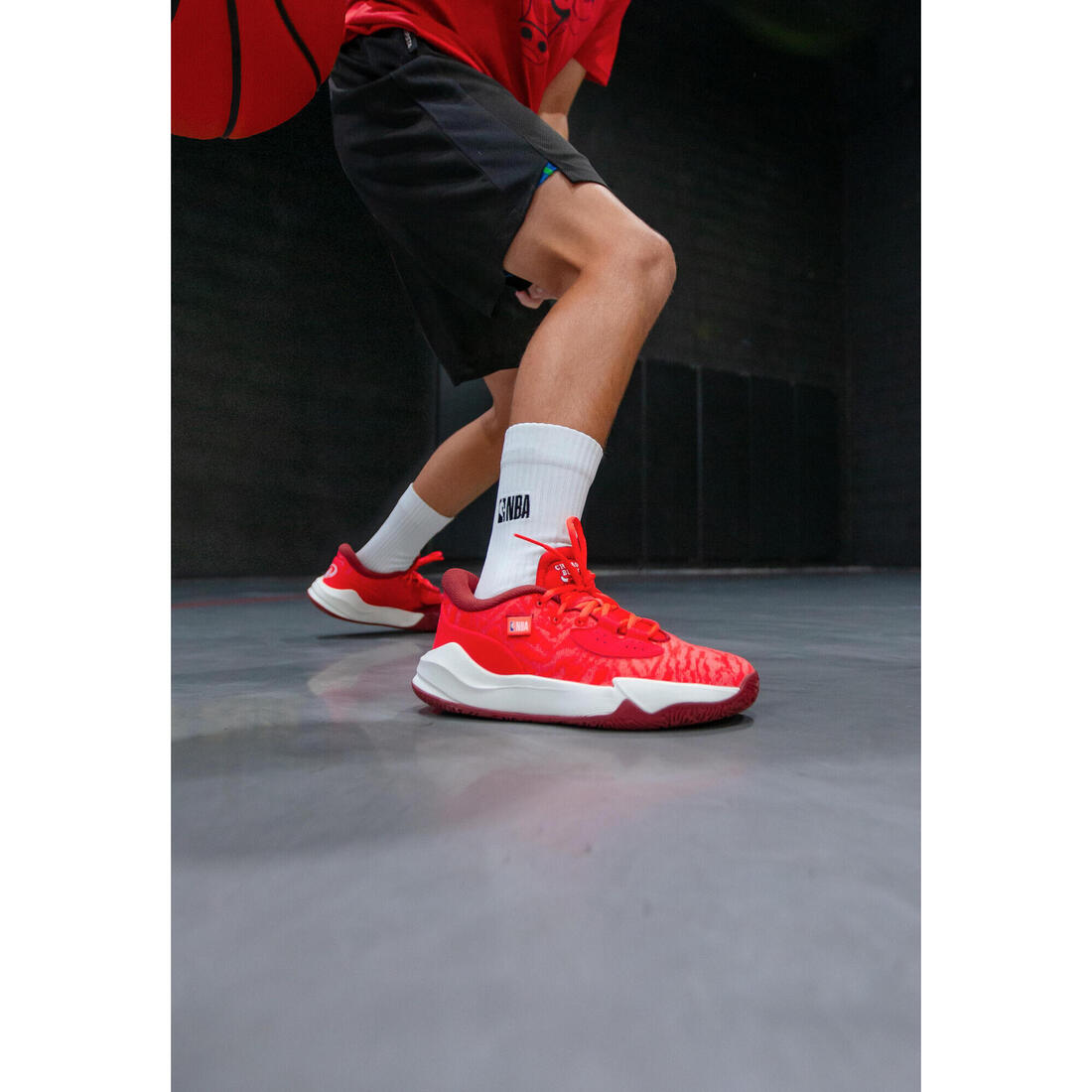 Chaussures de basketball NBA Chicago Bulls enfant - FAST 900 LOW-1