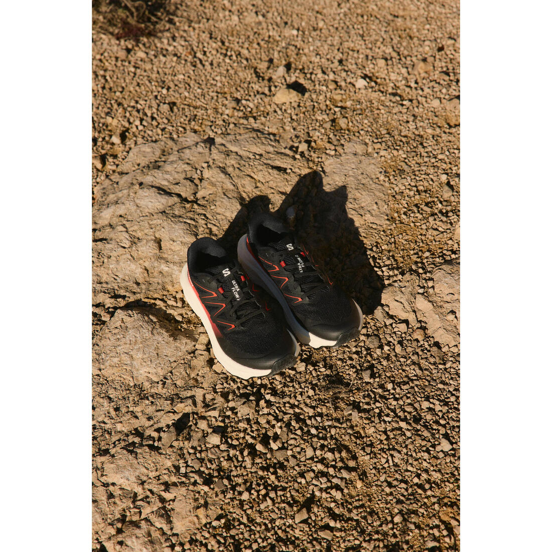 Chaussures de running trail homme, Salomon ultra flow 2, noir blanc et