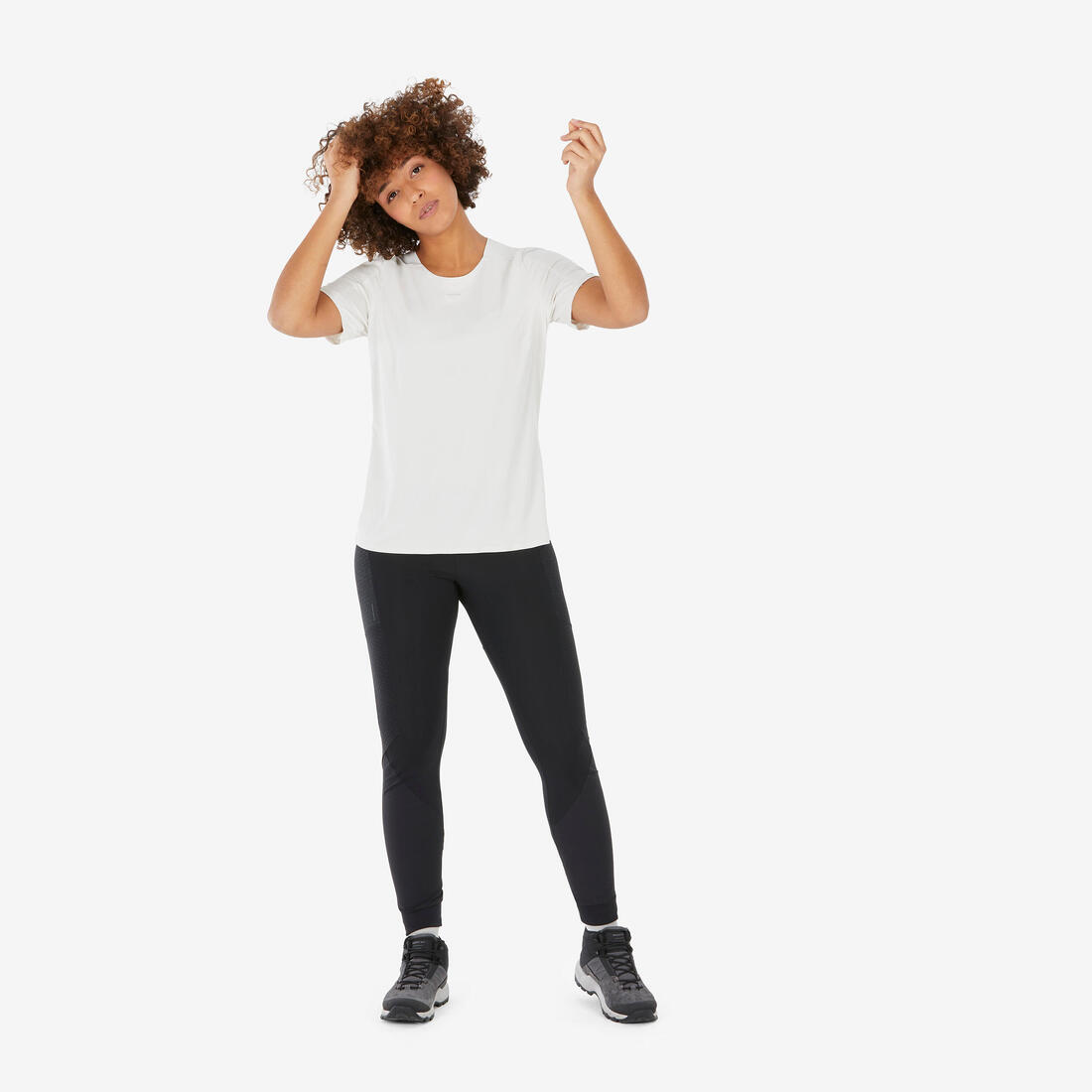 T-shirt de randonnée manches courtes femme, MH500