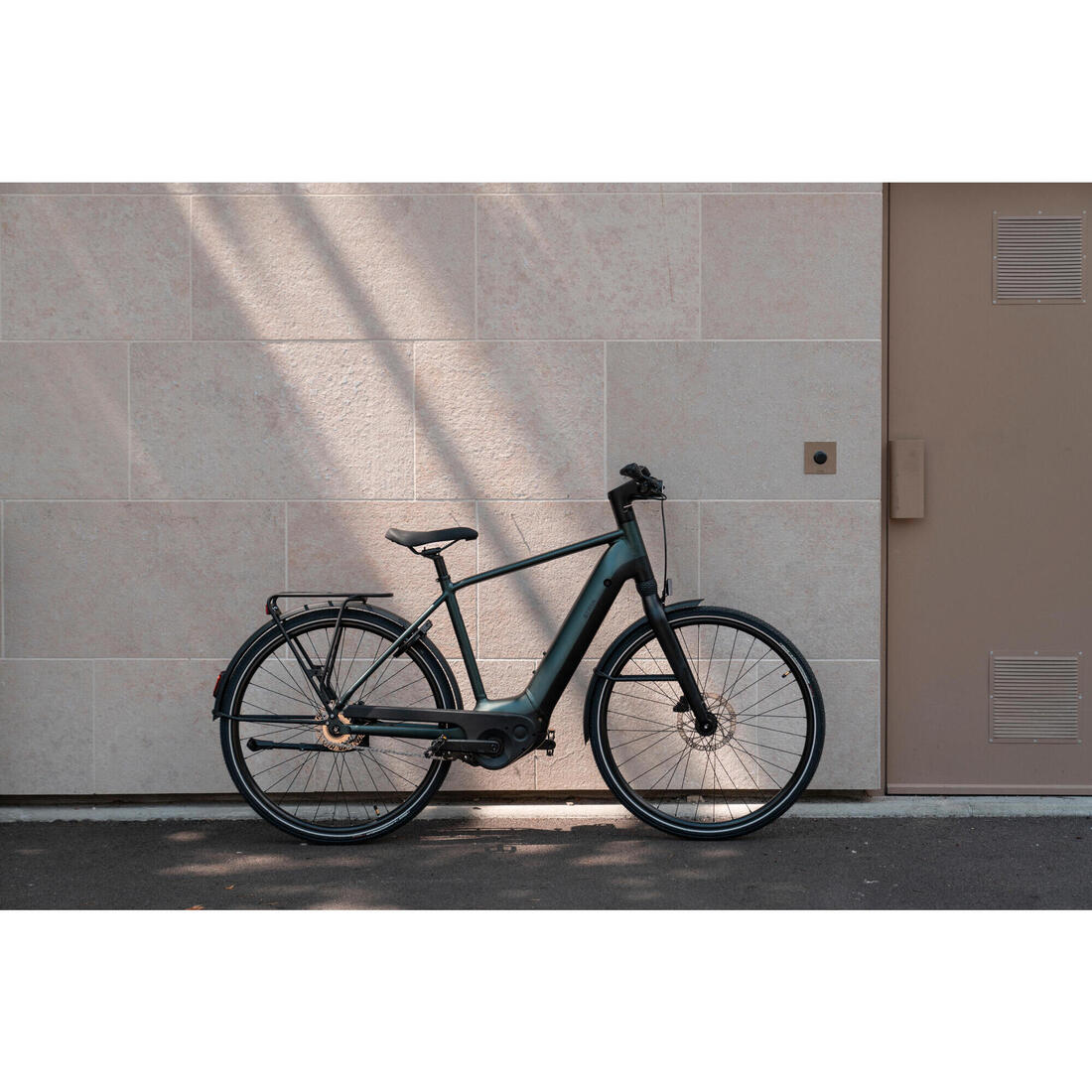 VELO VILLE ELECTRIQUE A MOTEUR AUTOMATIQUE OWURU CADRE HAUT LD 920 E