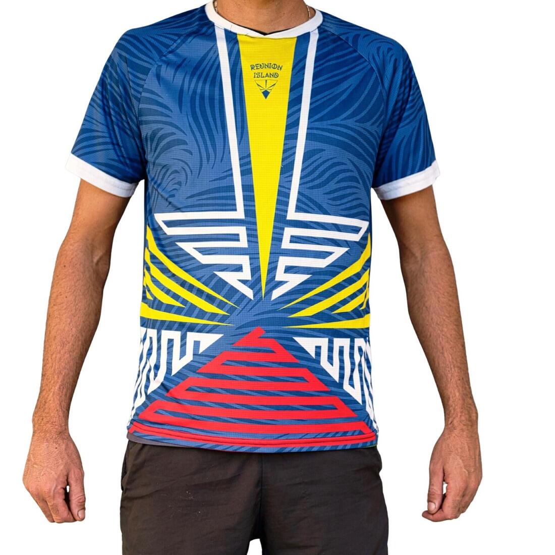 Adoptez la tenue parfaite pour les passionnés d'aventure avec notre collection